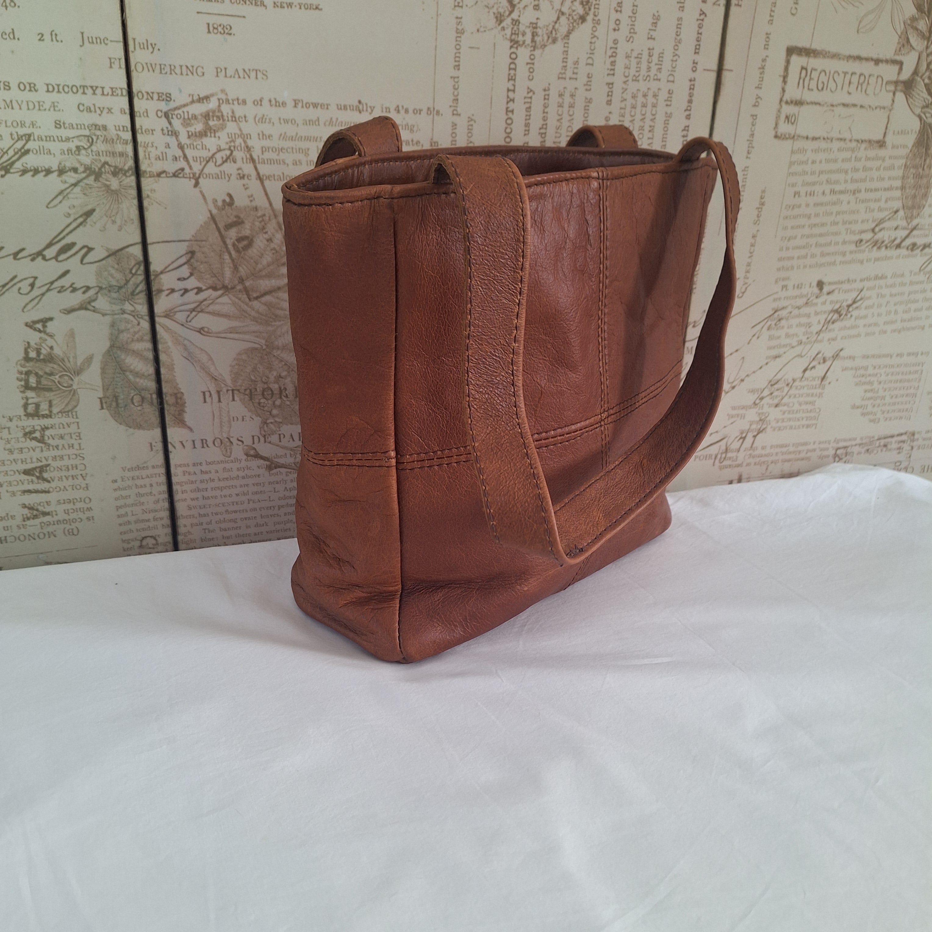 Genuine Leather Classic Shopper Handbag - Medium | MIRELLE - STOCK ROOM SALE MIRELLE