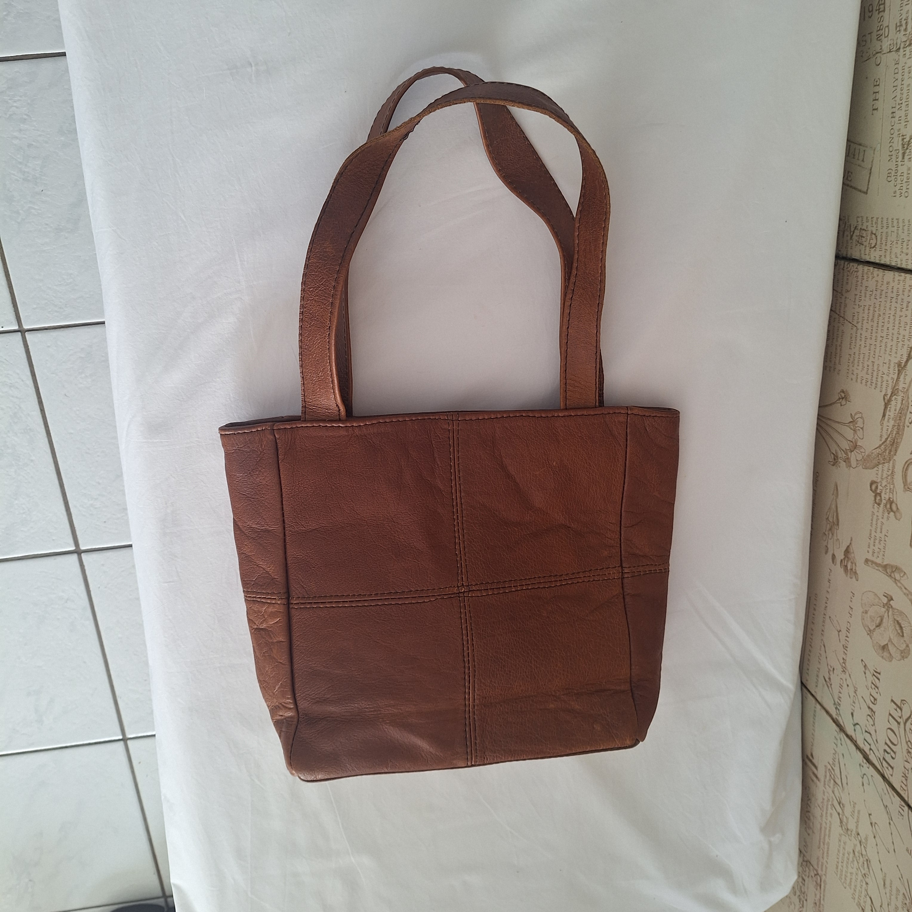 Genuine Leather Classic Shopper Handbag - Medium | MIRELLE - STOCK ROOM SALE MIRELLE