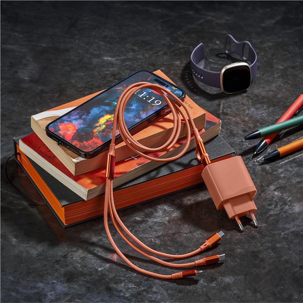 Serendipio Lancashire Fast Charge Multi-Cable Mirelle Leather and Lifestyle