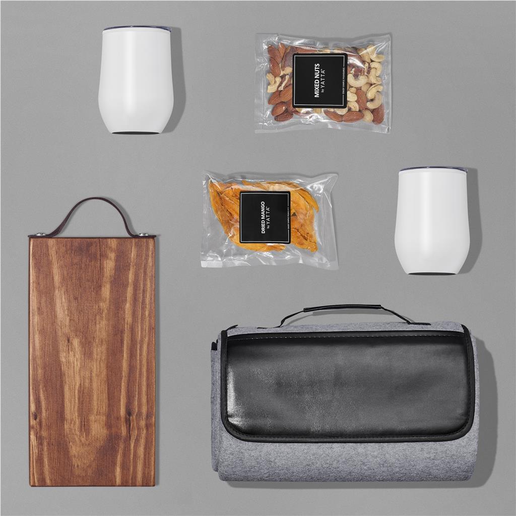 Yatta Backroad Bites Hamper ZA Premium Hampers,Outdoor Hampers Mirelle Leather and Lifestyle