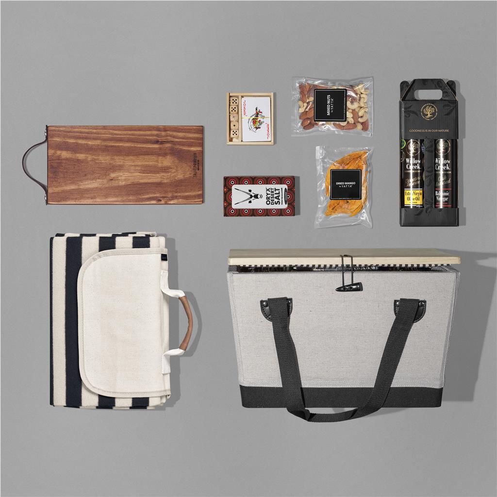 Yatta Daytrip Delights Hamper ZA Premium Hampers,Outdoor Hampers Mirelle Leather and Lifestyle