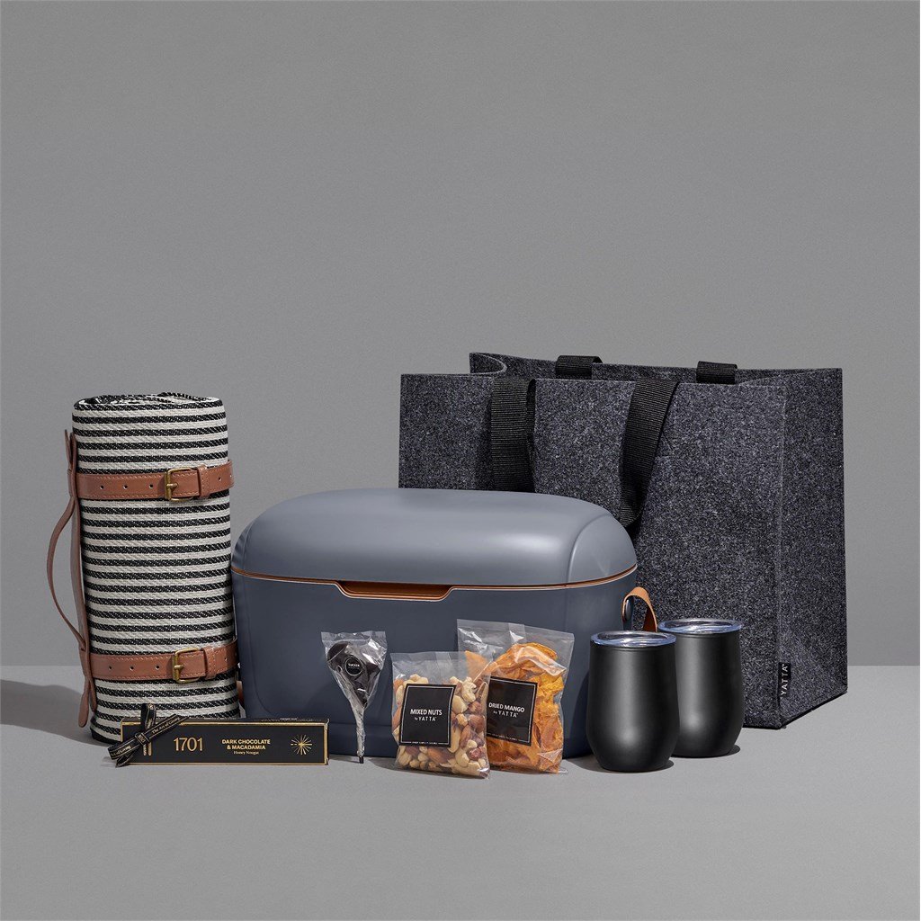 Yatta Sophisticated Soiree Hamper ZA Premium Hampers,Outdoor Hampers Mirelle Leather and Lifestyle
