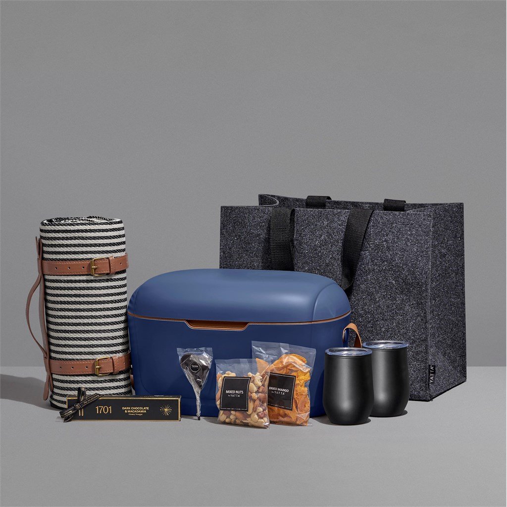 Yatta Sophisticated Soiree Hamper ZA Premium Hampers,Outdoor Hampers Mirelle Leather and Lifestyle
