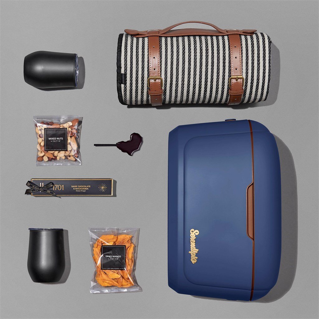 Yatta Sophisticated Soiree Hamper ZA Premium Hampers,Outdoor Hampers Mirelle Leather and Lifestyle