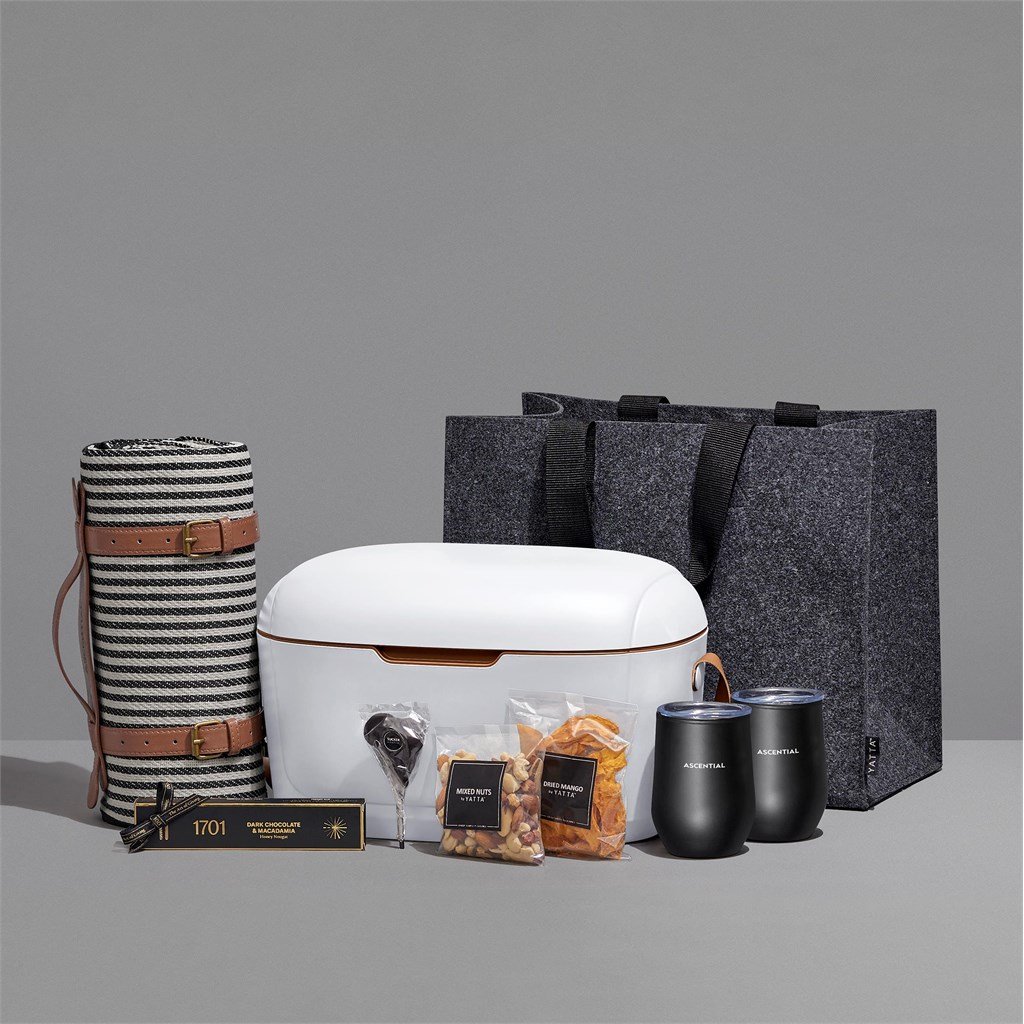 Yatta Sophisticated Soiree Hamper ZA Premium Hampers,Outdoor Hampers Mirelle Leather and Lifestyle