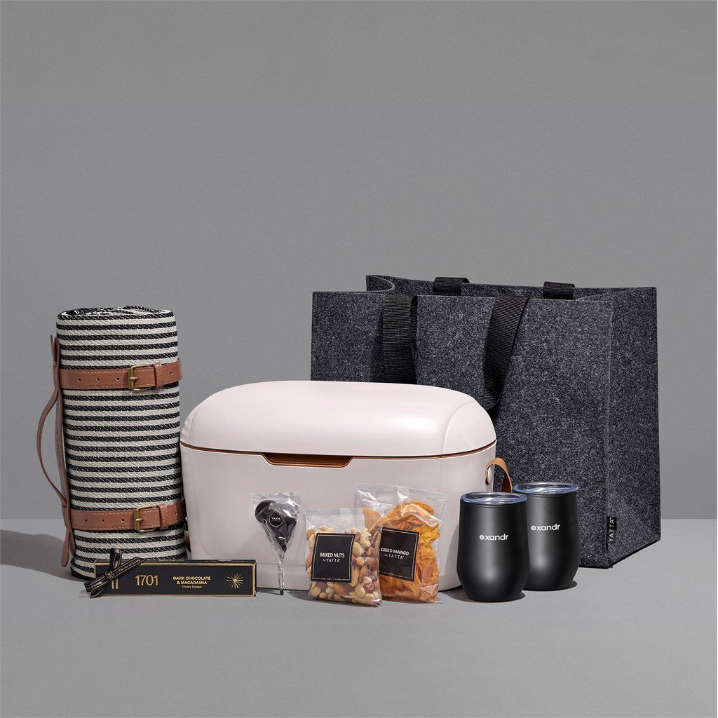 Yatta Sophisticated Soiree Hamper ZA Premium Hampers,Outdoor Hampers Mirelle Leather and Lifestyle