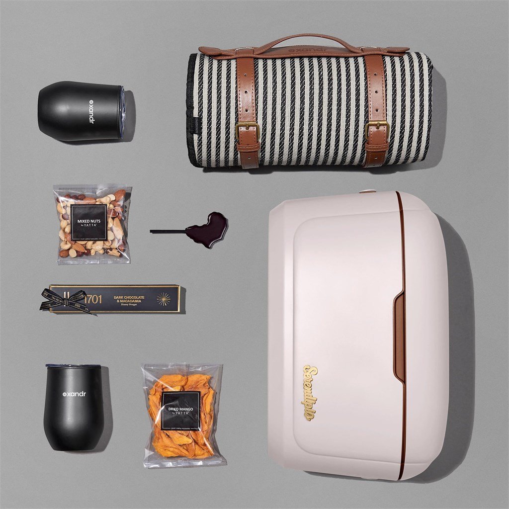 Yatta Sophisticated Soiree Hamper ZA Premium Hampers,Outdoor Hampers Mirelle Leather and Lifestyle
