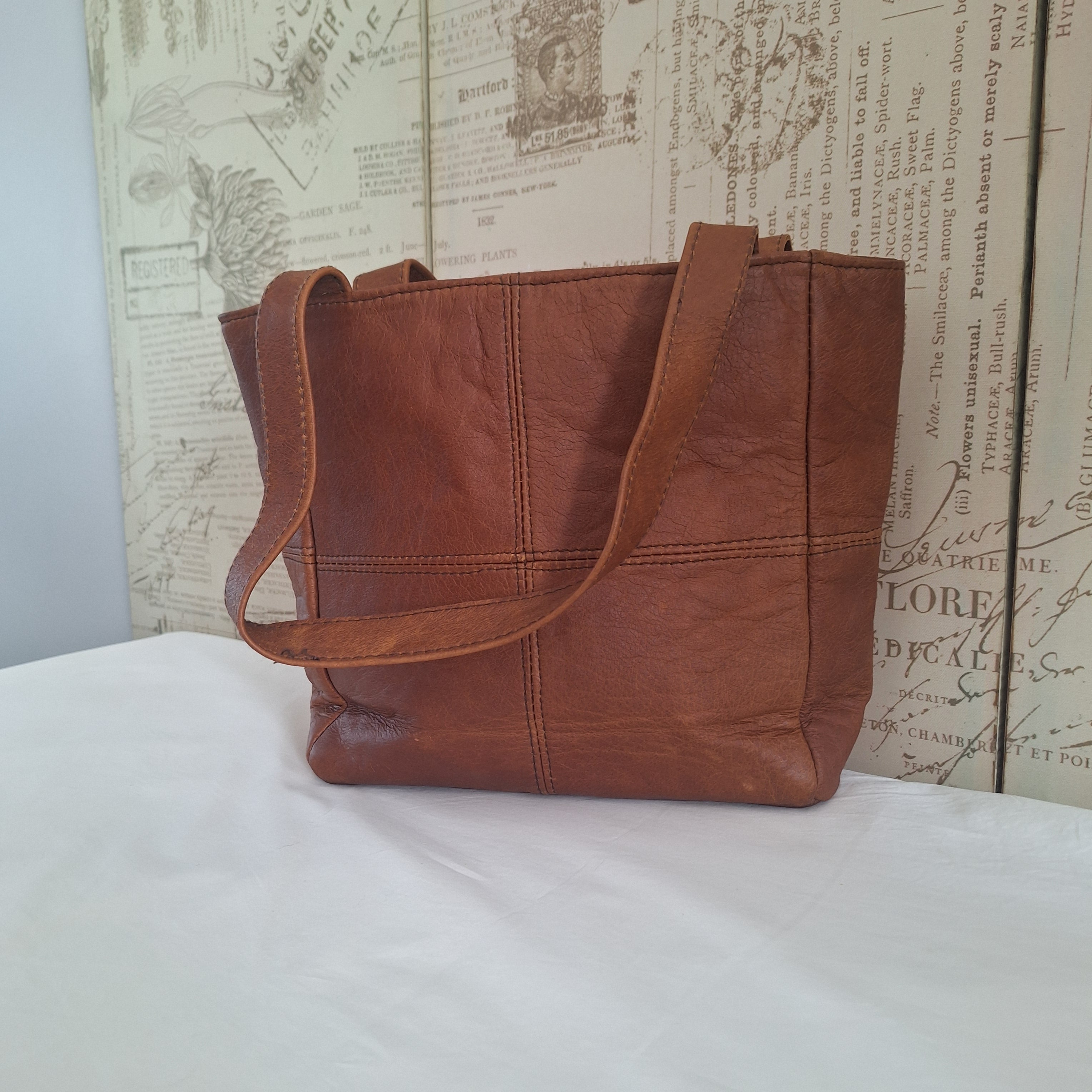 Genuine Leather Classic Shopper Handbag - Medium | MIRELLE - STOCK ROOM SALE MIRELLE