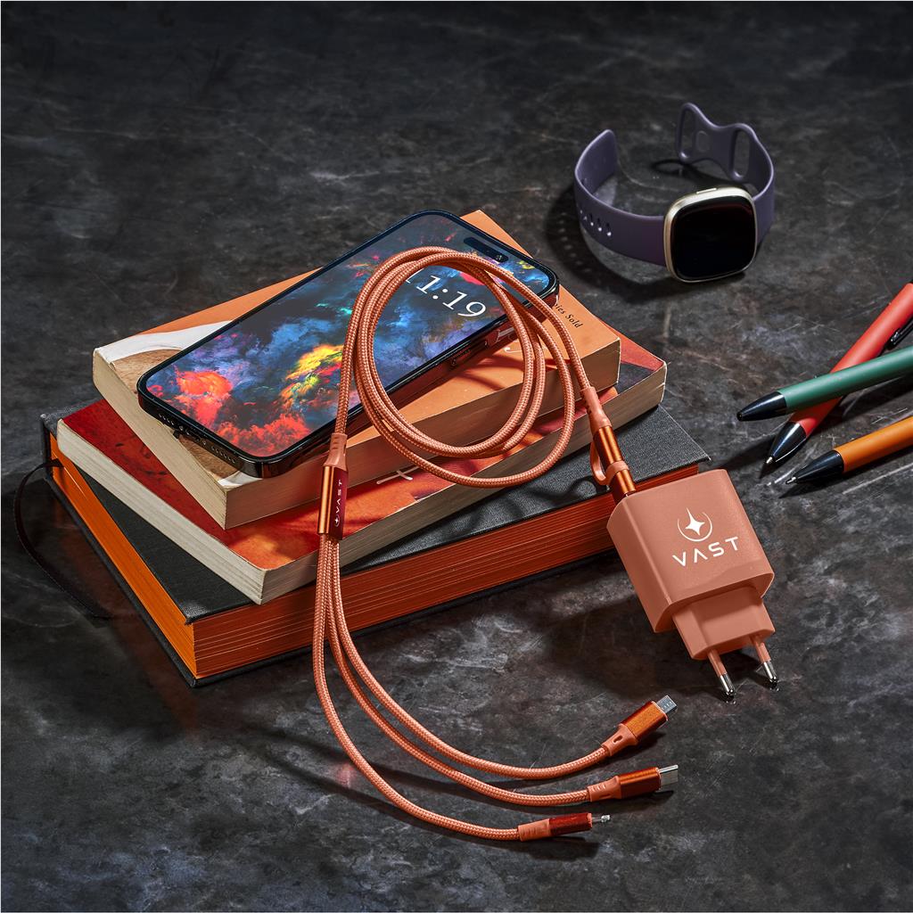 Serendipio Lancashire Fast Charge Multi-Cable Mirelle Leather and Lifestyle