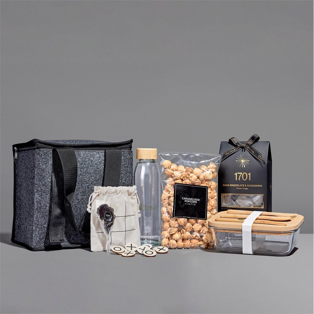Yatta Deluxe Delicacies Hamper ZA Unisex Hampers,Outdoor Hampers Mirelle Leather and Lifestyle