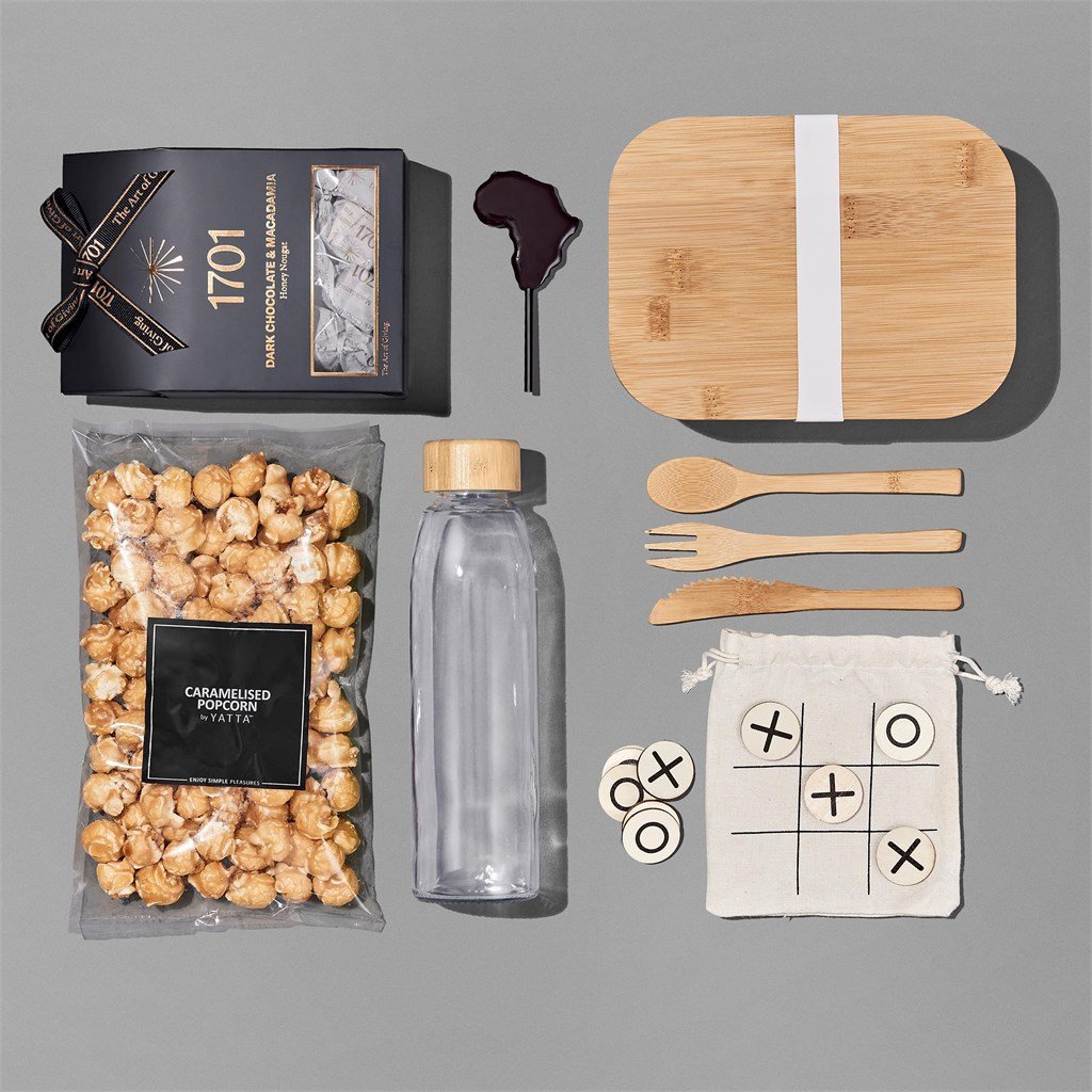 Yatta Deluxe Delicacies Hamper ZA Unisex Hampers,Outdoor Hampers Mirelle Leather and Lifestyle