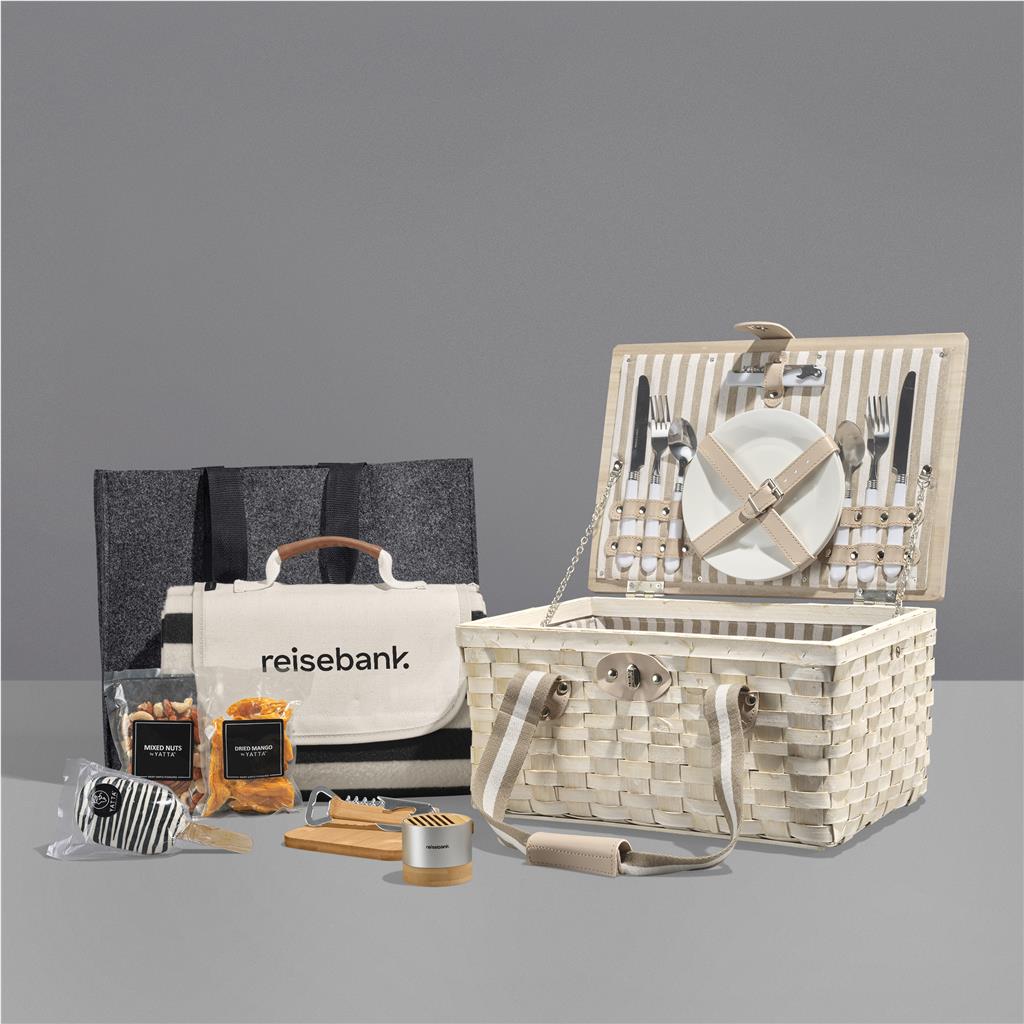 Yatta Golden Glances Hamper ZA Premium Hampers,Outdoor Hampers Mirelle Leather and Lifestyle