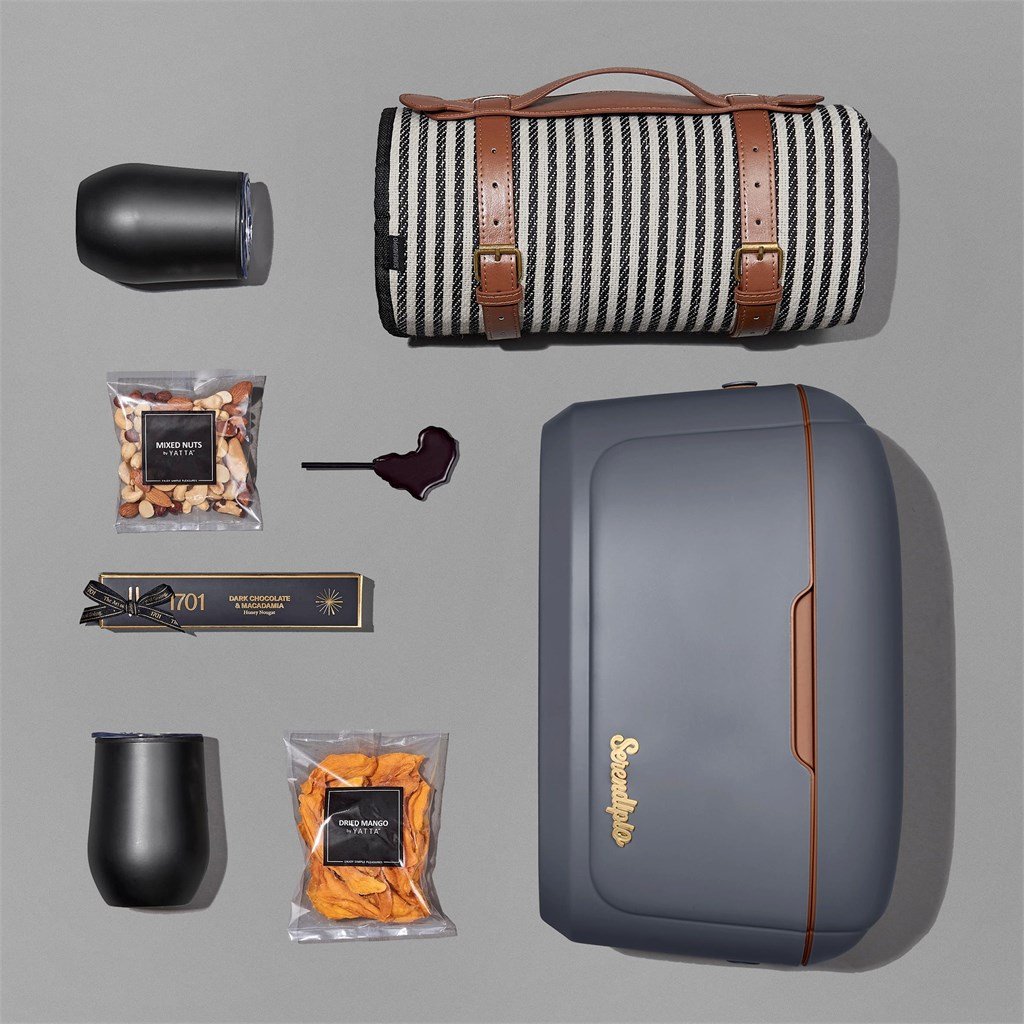 Yatta Sophisticated Soiree Hamper ZA Premium Hampers,Outdoor Hampers Mirelle Leather and Lifestyle